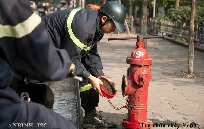 Trụ chữa cháy ngoài nhà