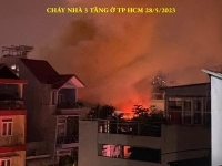 Cháy nhà 3 tầng ở TP.HCM, một người chết, 2 người bị thương